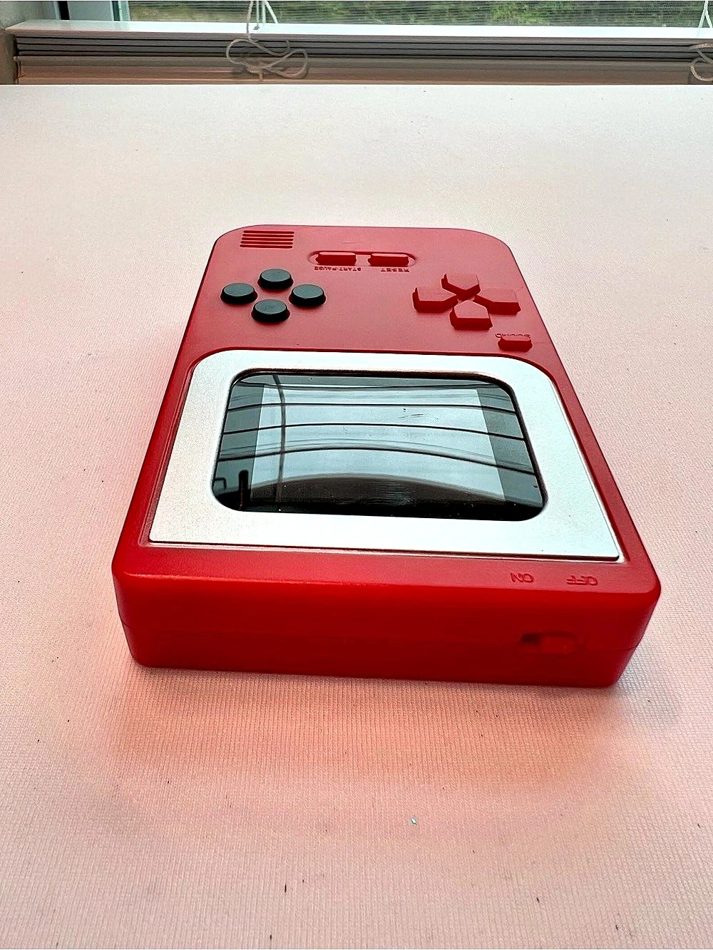 Red Handheld Game Console - Picture 5 of 6